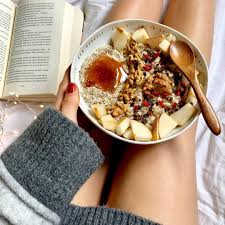 Regram Via Balancedkim Das Verwendete Haferflocken Porridge Und Toppings Wie Kakao Nibs Oder Goji Beeren Gibt Es Alles Bei Uns Www B Food Superfood Breakfast