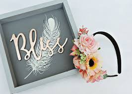 Serre Tete Floral In 2020 Wreaths Decorative Tray Hoop Wreath