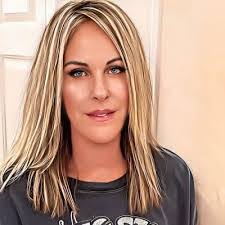 Tricia Starr's Instagram, Twitter & Facebook