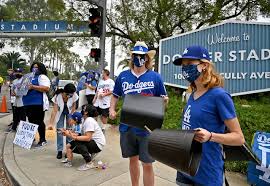On tuesday night at petco, two supporters got into it in the stands over their respective clubs and it was absolutely wild. Astros Manager Dusty Baker Expects Hostile Fans At Dodger Stadium