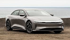 Melayu bigel tumbex she met me at the door in very little,