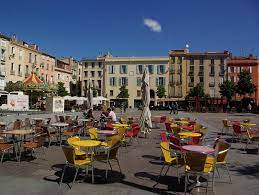 L'hiver, le mercure ne descend pas en dessous de 4°c, la neige tombe perpignan la catalane a été la capitale du royaume de majorque. Perpignan Les Pulsions Catalanes