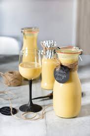 Pfirsich Maracuja Likor Mit Joghurt Und Vanille Ina Isst Vanillesirup Maracuja Schnaps Maracuja