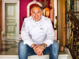 O prestigiado chef, distinguido pelo guia michelin na . Do Negocio As Panelas Um Papo Com O Chef Portugues Olivier Da Costa Glamurama