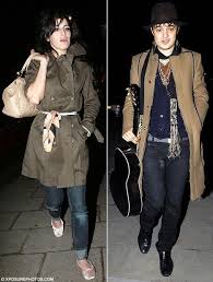 Pete doherty is gazing pensively out of the restaurant window. 43 Look Ideas Pete Doherty The Libertines Carl Barat