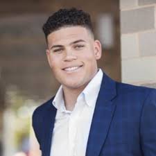 I'm thrilled to share that I have accepted an offer to join JLL as a  Leasing Intern in their Tampa office for the summer of 2025!