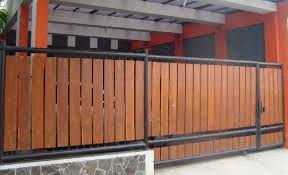Model pagar yang umumnya dipakai adalah model pagar besi. Mengenal Woodplank Apa Saja Kelebihan Dan Kekurangan Material Ini Rumah123 Com