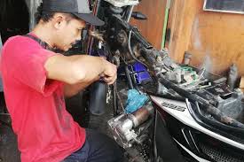 Yang pertama dilakukan adalah membor jalur oli pada kalter kopling di. Cara Bikin Suhu Mesin Yamaha Scorpio Lebih Dingin Halaman All Kompas Com