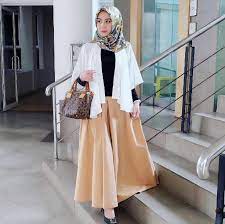 Untuk itu, sebelum membeli anda bisa lebih dulu melihat gambar model baju muslim gaul masa kini terlebih dulu. ãƒƒ 40 Model Baju Muslim Wanita Modern Terbaru 2020