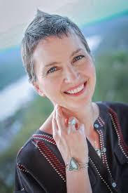 Wavemakers Awards $35,000 in Grants to Women Musicians Over 40