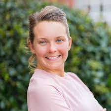 Emily Gregg's Instagram, Twitter & Facebook