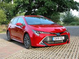 This touring looks ten times better and i am sure it has better handling dynamics too. Toyota Corolla 2 0 Hybrid Touring Sports Road Test Wheels Alive