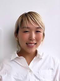 Justine Lee's Instagram, Twitter & Facebook