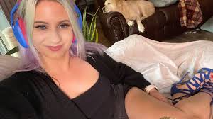 Brand new new england streamer here trying to become affiliate. I play  warzone and fort. Please hit that follow and il follow back but I will also  pop in yours streams and