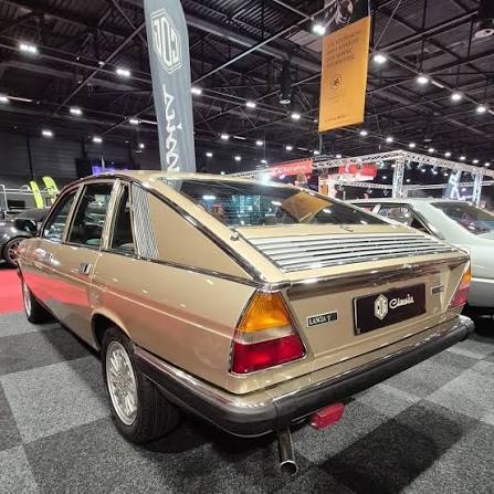 1977 Lancia Gamma Berlina 2.0 sold by @cogclassics_cars at the  Interclassics Maastricht. The asking price was EUR 12,900.-. Contribution  to #macchinaweek by @car.spot.maarten #LanciaGamma #LanciaGammaBerlina  #teilixlancia #Interclassics