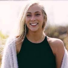 Lauren Flickinger's Instagram, Twitter & Facebook