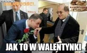 W hełmie na głowie i z papierosem w ustach. 290 Politycy Ideas In 2021 Smieszne Memy Zabawne Memy