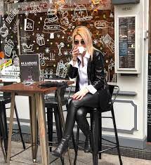 pin auf look