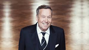 Roland kaiser erhielt als einer der erfolgreichsten deutschen schlagerkünstler enorm viele auszeichnungen: Roland Kaiser Steckbrief Und Biografie Schlager Radio