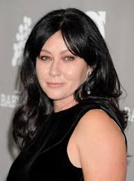 More on state farm on wednesday claimed actress shannen doherty is just looking for sympathy — and a payout to get her california home repaired — by announcing her terminal stage 4 cancer diagnosis. Shannen Doherty Grosse Gewicht Masse Alter Biographie Wiki