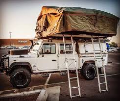 Walmart Walmart Overland Family Style Parking Lot Camping In A Land Rover Defender Voitures Et Motos Tente De Toit Land Rover