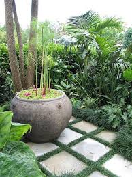 95 Inspiring Small Courtyard Garden Design Ideas Small Tropical Gardens Courtyard Gardens Design Balinese Garden