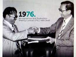 His father had constantly reminded him to stay humble and never forget that he is a driver's son when he was still alive. Tan Sri Abdul Kadir Shamsuddin In Memoriam Petronas Signed Its First Psc