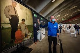 Studio 100 nv is een belgisch bedrijf in de amusementssector. Studio 100 Baas Haalt Als Vrijwilliger Vlaamse Meesters Naar Mechelen Gazet Van Antwerpen Mobile