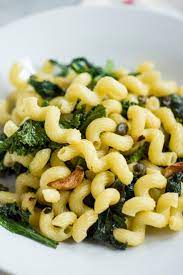 Pasta With Anchovies Garlic Chiles And Kale Recipe Recipe Anchovy Pasta Pasta Pasta Dishes