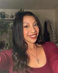 Reyna Ramos's Instagram, Twitter & Facebook