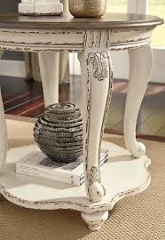 Realyn End Table In 2020 End Tables Wood End Tables Signature Design By Ashley