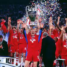 Immerhin bekommt er ein großes lob einer legende. Champions League Sieger Von 2001 Erinnern Sich In Der Tz Fussball
