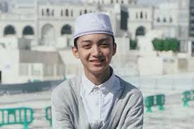 Tanggal lahir rara al abshor. Biodata Gus Azmi Profil Biografi Fakta Unik Lagu