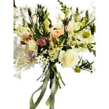 Valentine's day is the time of year to show your special someone how much they mean to you. Valentine S Day Flower Delivery Flower Delivery Algeria Online Florist Algeria