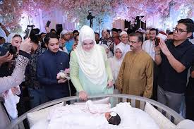 Instagram analytics for dato' siti nurhaliza. Photos Meet Siti Aafiyah The Adorable And Cute First Born Daughter Of Siti Nurhaliza