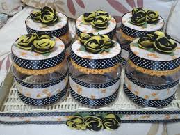 Biskut ini mengandungi conflakes + buah ceri. Hiasan Balang Kuih Raya 2017