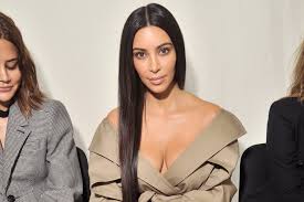 Somehow, her face manages to look contoured even when makeup free, which we. Kim Kardashian West Was Just Spotted Wearing Sweatpants And Heels Evesham Nj News
