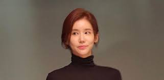 They plan to go on a vacation, but the man's wife learns of their affair and takes her husband to a remote place. Oh In Hye Dies Korean Actress Youtuber Was 36 Deadline