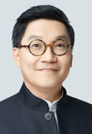 Meet the Chinese family office raising a PE-RE hybrid fund