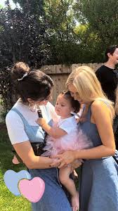 Selena Gomez Island On Twitter Selena Gomez And Raquelle With A Baby Girl Https T Co Nt8e7xawm3 Twitter