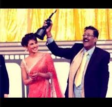 Priyanka Chopra S Father Passes Away Rip Dr Ashok Chopra Http Www Buzzintown Com Bollywood News Priyanka Chopras Father P Priyanka Chopra Chopra Bollywood