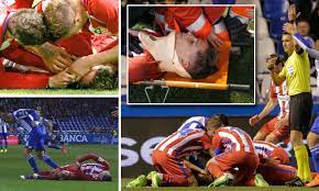 Foul by fernando navarro (deportivo de la coruña). Deportivo 1 1 Atletico Madrid Torres In Hospital Daily Mail Online