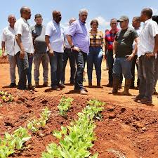 Radio Habana Cuba | Nueva Paz fue el siguiente municipio visitado por el presidente Díaz-Canel
