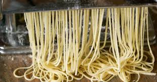 Pates Fraiches Maison Au Laminoir A La Semoule Fine Tagliatelles Lasagnes Spaghetti Recette Par Chef Simon Recette Pates Fraiches Faire Ses Pates Pates Alimentaires
