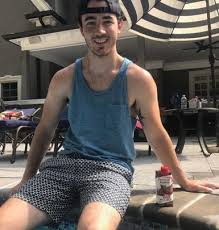 Kevin jonas (1987), joseph jonas (1989), nicholas jonas (1992), and frankie jonas (2000). Kevin Jonas Jonas Brothers Family Wife Baby Parents And Siblings Familytron