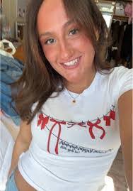 Jessica Masker's Instagram, Twitter & Facebook