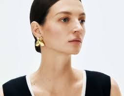 Veronica Corningstone Projekt :: Photos, videos, logos, illustrations and  branding :: Behance