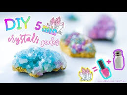 Super Easy And Super Cute Way To Expand You Crystal And Geode Collection For These Awesome Crystal Geodes You Diy Crystals How To Make Crystals Crystal Crafts