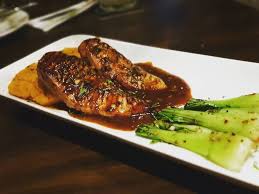 Black pepper, ketchup, sirloin steaks, soy sauce, canola oil and 5 more. Resep Membuat Chicken Steak Dengan Honey Soy Sauce Enak Ala Restoran