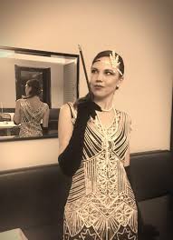 Hier zeigen wir euch die 20 größten trends aus den neunzigern und verraten. The Great Gatsby Der 20er Jahre Look Kleider Modestil The Great Gatsby